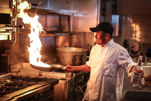 Quels sont les métiers de la restauration et comment y accéder ?